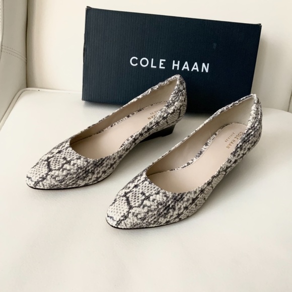 Cole Haan Kathryn Snake Print Wedge Pump Heels 8 - Picture 7 of 13